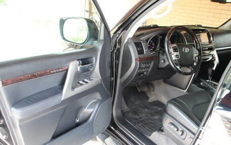 Toyota Land Cruiser 200, 2012 год, 3 200 000 рублей, 19 фотография