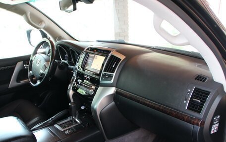 Toyota Land Cruiser 200, 2012 год, 3 200 000 рублей, 16 фотография
