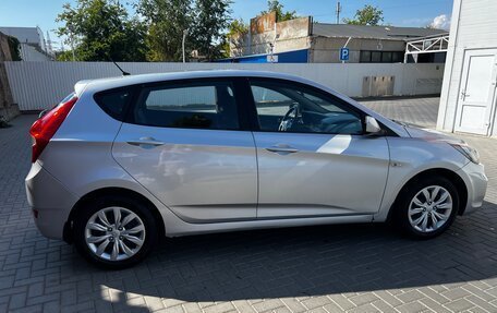 Hyundai Solaris II рестайлинг, 2012 год, 720 000 рублей, 5 фотография
