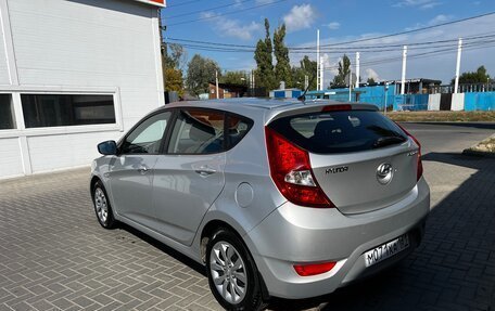 Hyundai Solaris II рестайлинг, 2012 год, 720 000 рублей, 3 фотография