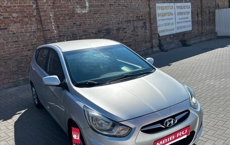 Hyundai Solaris II рестайлинг, 2012 год, 720 000 рублей, 6 фотография
