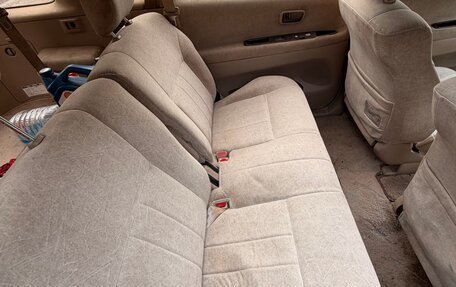 Toyota Ipsum II, 2000 год, 470 000 рублей, 6 фотография