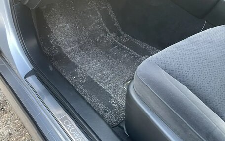 Toyota Crown, 2005 год, 1 650 000 рублей, 14 фотография