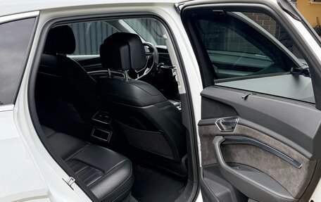 Audi e-tron I, 2019 год, 3 350 000 рублей, 11 фотография