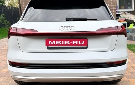 Audi e-tron I, 2019 год, 3 350 000 рублей, 14 фотография