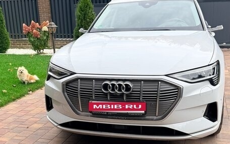 Audi e-tron I, 2019 год, 3 350 000 рублей, 16 фотография