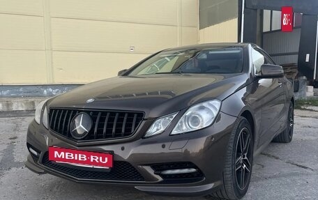 Mercedes-Benz E-Класс, 2012 год, 1 500 000 рублей, 2 фотография