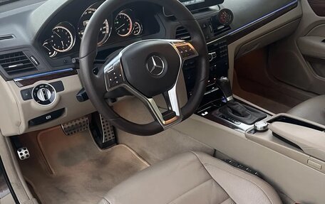 Mercedes-Benz E-Класс, 2012 год, 1 500 000 рублей, 6 фотография