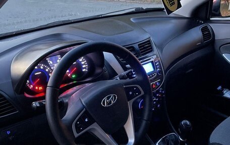 Hyundai Solaris II рестайлинг, 2014 год, 520 000 рублей, 10 фотография