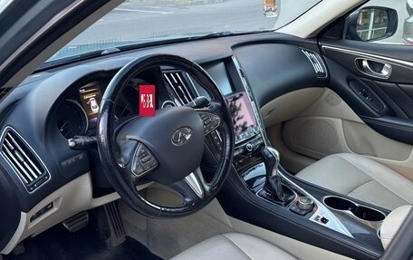 Infiniti Q50 I рестайлинг, 2014 год, 1 800 000 рублей, 11 фотография