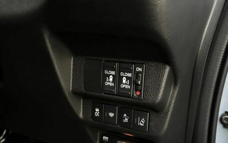 Honda Freed II, 2021 год, 1 900 000 рублей, 4 фотография