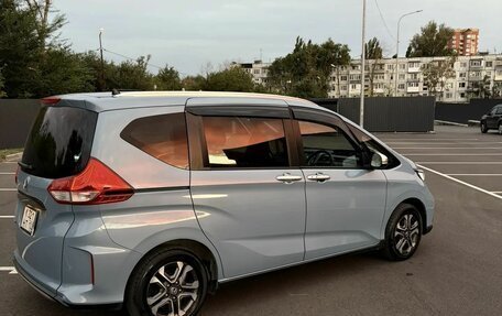 Honda Freed II, 2021 год, 1 900 000 рублей, 6 фотография