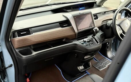 Honda Freed II, 2021 год, 1 900 000 рублей, 8 фотография