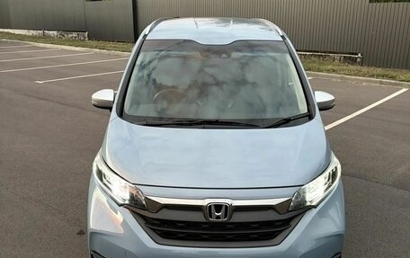 Honda Freed II, 2021 год, 1 900 000 рублей, 3 фотография