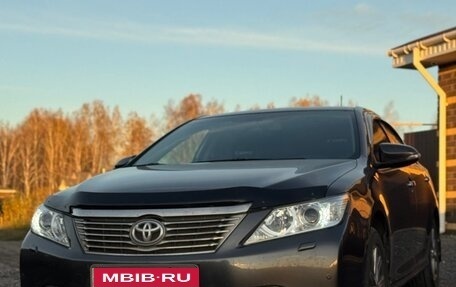 Toyota Camry, 2013 год, 1 850 000 рублей, 2 фотография