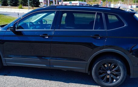 Volkswagen Tiguan II, 2020 год, 2 690 000 рублей, 4 фотография