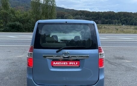 Toyota Noah III, 2008 год, 990 000 рублей, 23 фотография