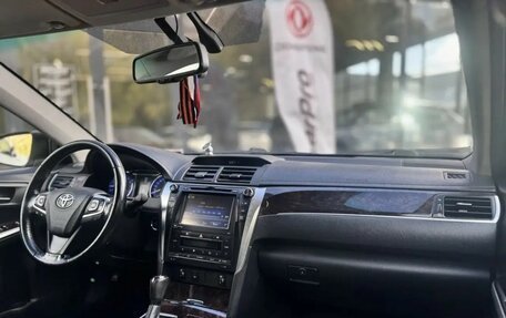 Toyota Camry, 2017 год, 1 950 000 рублей, 8 фотография