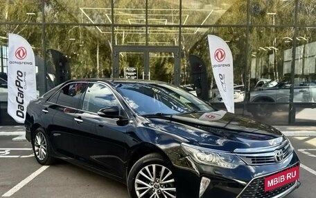 Toyota Camry, 2017 год, 1 950 000 рублей, 3 фотография