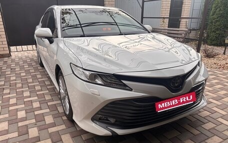 Toyota Camry, 2018 год, 2 500 000 рублей, 4 фотография