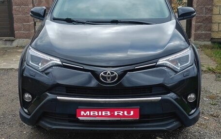 Toyota RAV4, 2018 год, 3 000 000 рублей, 1 фотография