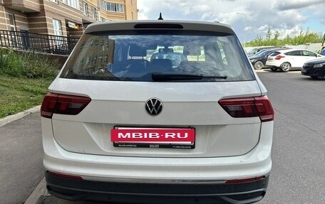 Volkswagen Tiguan II, 2021 год, 1 950 000 рублей, 4 фотография