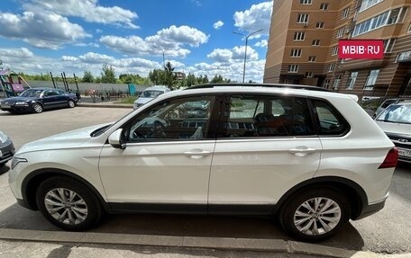 Volkswagen Tiguan II, 2021 год, 1 950 000 рублей, 2 фотография