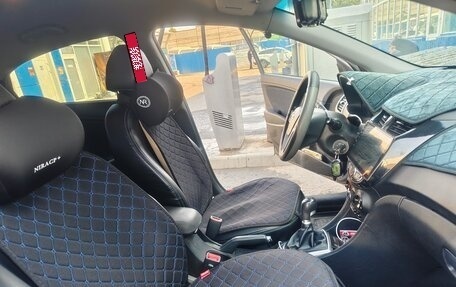 Hyundai Solaris II рестайлинг, 2012 год, 900 000 рублей, 9 фотография