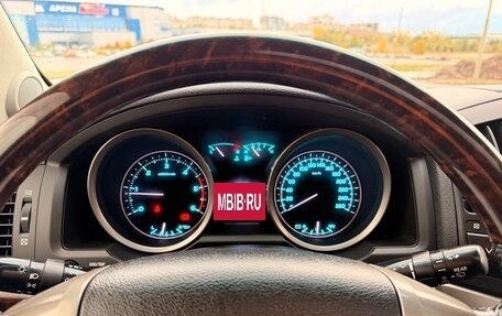 Toyota Land Cruiser 200, 2011 год, 3 100 000 рублей, 24 фотография