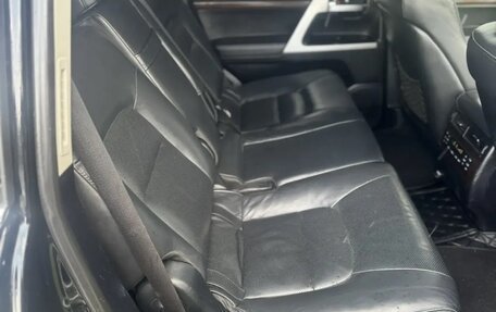 Toyota Land Cruiser 200, 2016 год, 4 350 000 рублей, 6 фотография