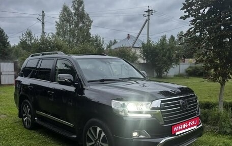 Toyota Land Cruiser 200, 2016 год, 4 350 000 рублей, 2 фотография