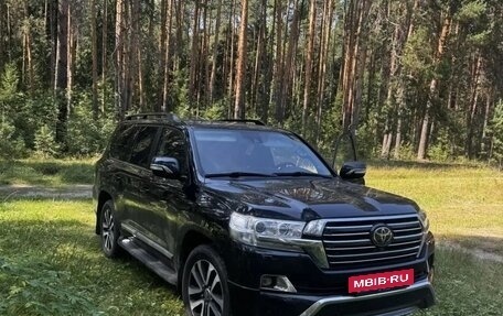 Toyota Land Cruiser 200, 2016 год, 4 350 000 рублей, 3 фотография