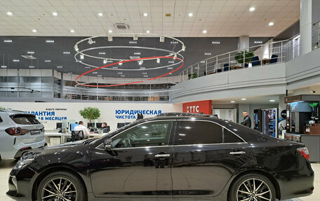 Toyota Camry, 2015 год, 1 850 000 рублей, 10 фотография
