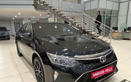 Toyota Camry, 2015 год, 1 850 000 рублей, 3 фотография