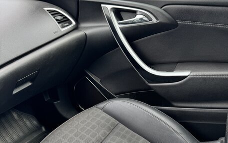 Opel Astra J, 2013 год, 870 000 рублей, 10 фотография