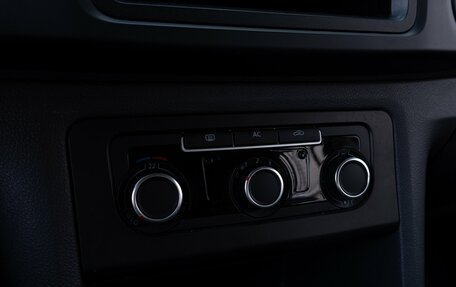 Volkswagen Amarok I рестайлинг, 2012 год, 1 995 000 рублей, 17 фотография