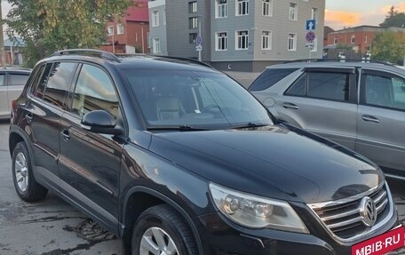 Volkswagen Tiguan I, 2011 год, 1 000 000 рублей, 2 фотография