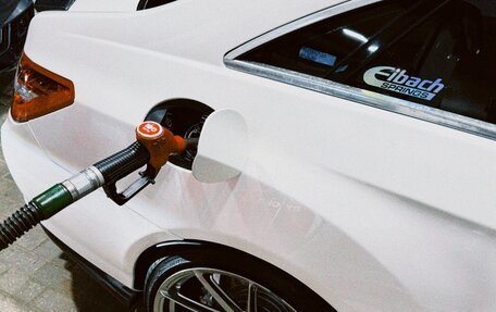 Mercedes-Benz E-Класс, 2011 год, 2 200 000 рублей, 10 фотография