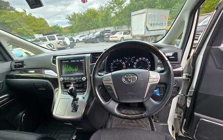 Toyota Vellfire I, 2012 год, 2 200 000 рублей, 11 фотография