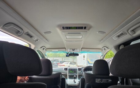 Toyota Vellfire I, 2012 год, 2 200 000 рублей, 16 фотография