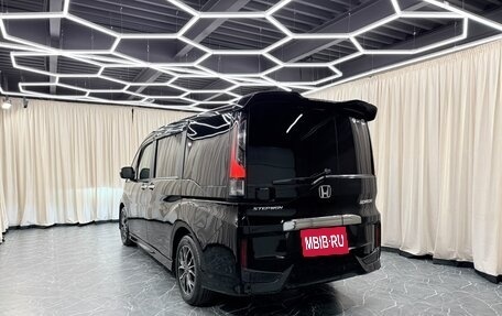 Honda Stepwgn IV, 2015 год, 1 899 000 рублей, 4 фотография