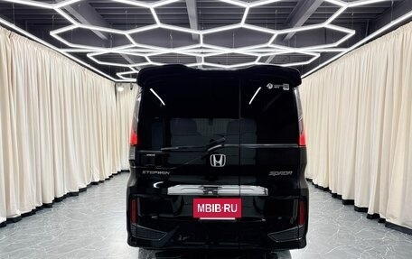 Honda Stepwgn IV, 2015 год, 1 899 000 рублей, 5 фотография