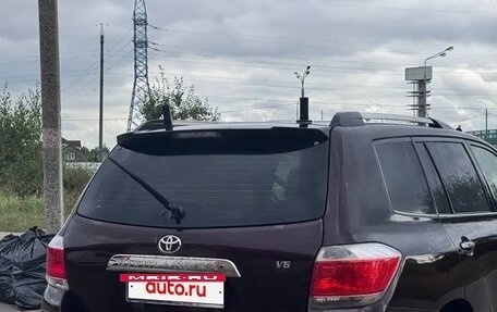 Toyota Highlander III, 2012 год, 1 400 000 рублей, 7 фотография
