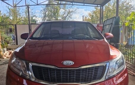KIA Rio III рестайлинг, 2013 год, 620 000 рублей, 1 фотография