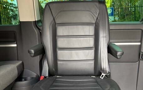 Volkswagen Multivan T6 рестайлинг, 2018 год, 4 399 000 рублей, 9 фотография