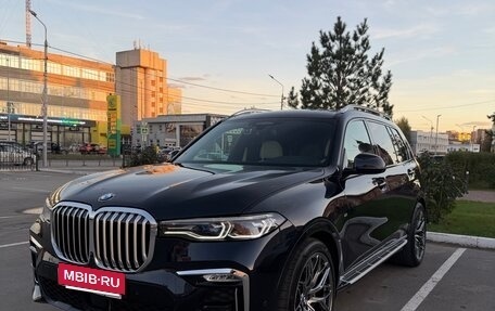 BMW X7, 2021 год, 9 400 000 рублей, 3 фотография