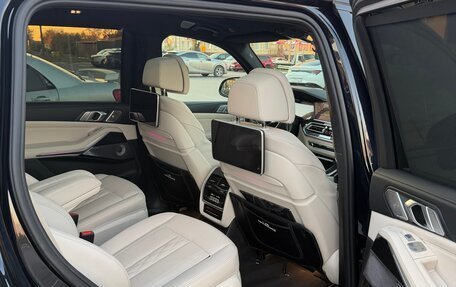 BMW X7, 2021 год, 9 400 000 рублей, 18 фотография