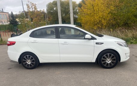 KIA Rio III рестайлинг, 2014 год, 900 000 рублей, 2 фотография