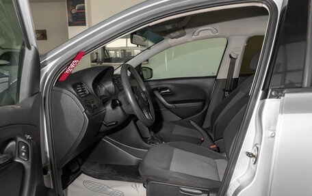 Volkswagen Polo VI (EU Market), 2011 год, 650 000 рублей, 13 фотография