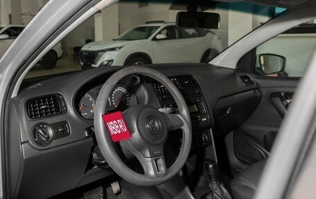 Volkswagen Polo VI (EU Market), 2011 год, 650 000 рублей, 14 фотография
